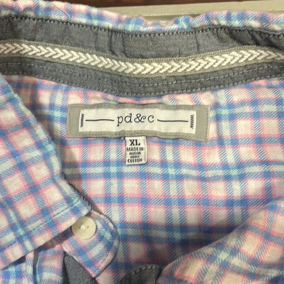 Pd&C button down XL tshirt - Picture 2 of 4